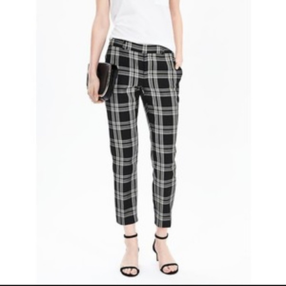 Adorable!  BR Avery pants in plaid 4 black cream